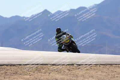 media/Dec-08-2024-CVMA (Sun) [[267e5a7075]]/Race 4-Amateur Supersport Middleweight/